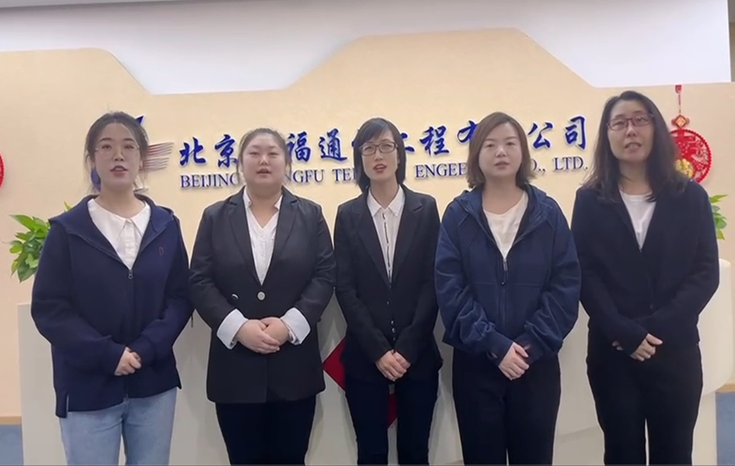 �T�����L��